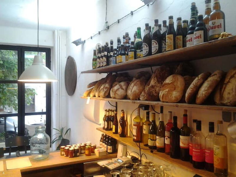 Breakfast and Sights - Detailed Breakdown of the Itinerary