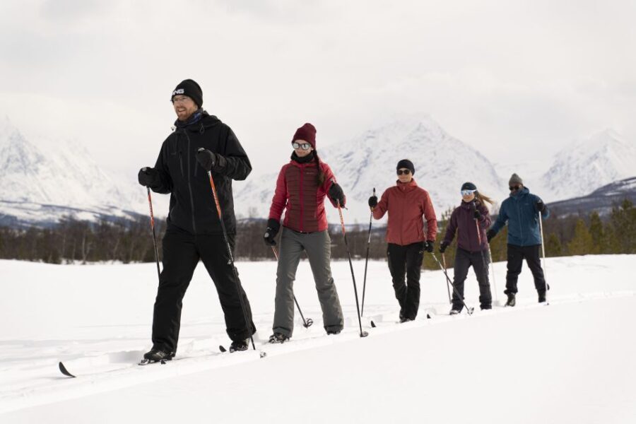 Breivikeidet: Cross-Country Skiing & Husky Visit - Itinerary Breakdown