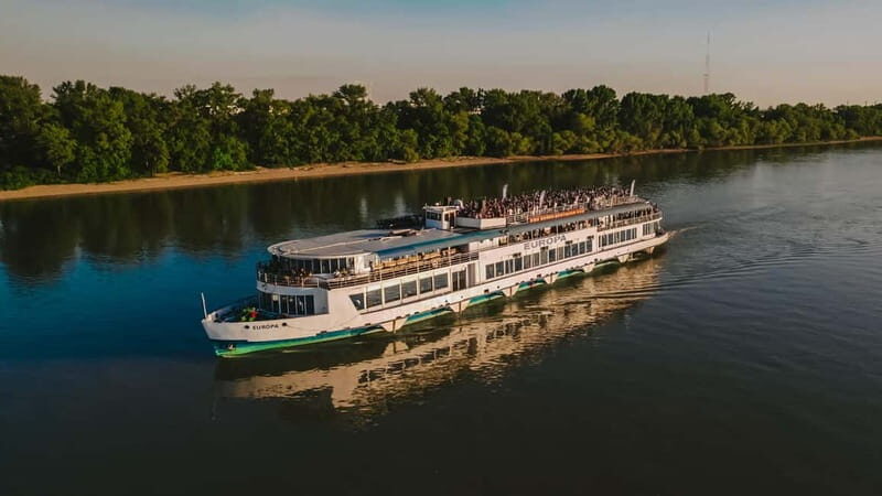 Budapest: Cruisin' Boat Party Tour with Electronic Music - The Itinerary and What to Expect