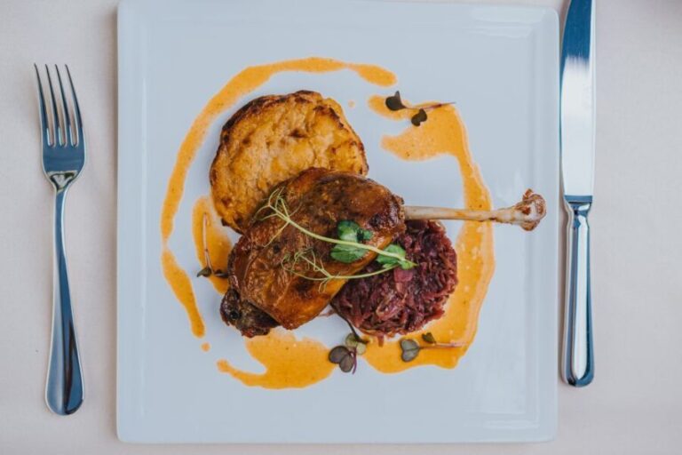 Budapest: Evening Cruise and Dinner with Welcome Drink - The Sum Up