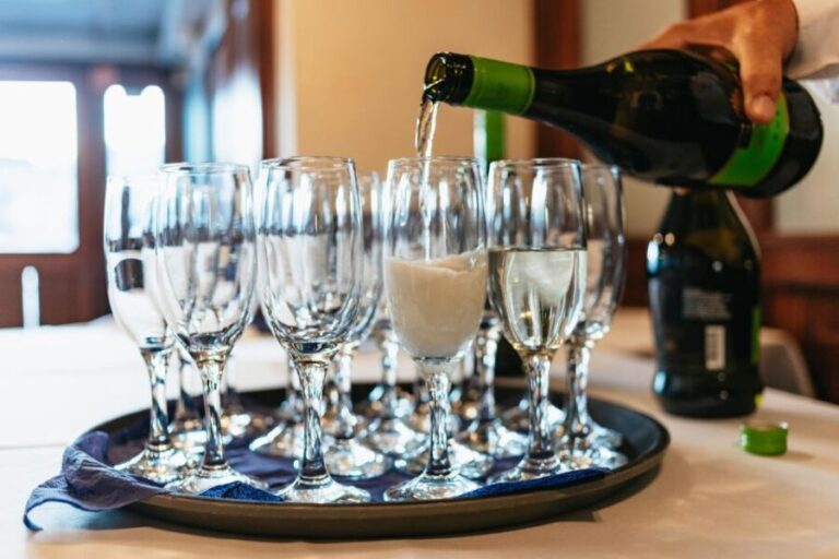 Budapest: Evening Cruise including Drink Options - Who Will Love This Cruise?