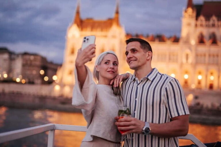 Budapest: Lotus Cruise with Unlimited Premium Drinks - The Itinerary in Detail