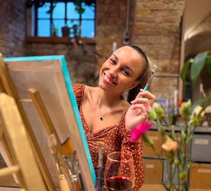 Budapest: Painting Workshop with Snacks and Wine - An In-Depth Look at the Experience