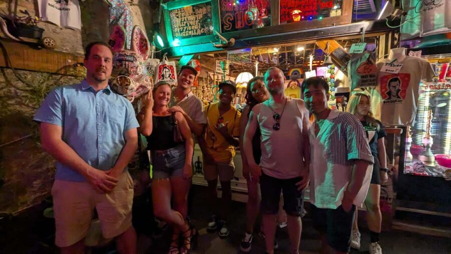 Budapest: Ruin Bars, Street Art, and Jewish Quarter Tour - The Jewish Quarter: A Deep Dive into History