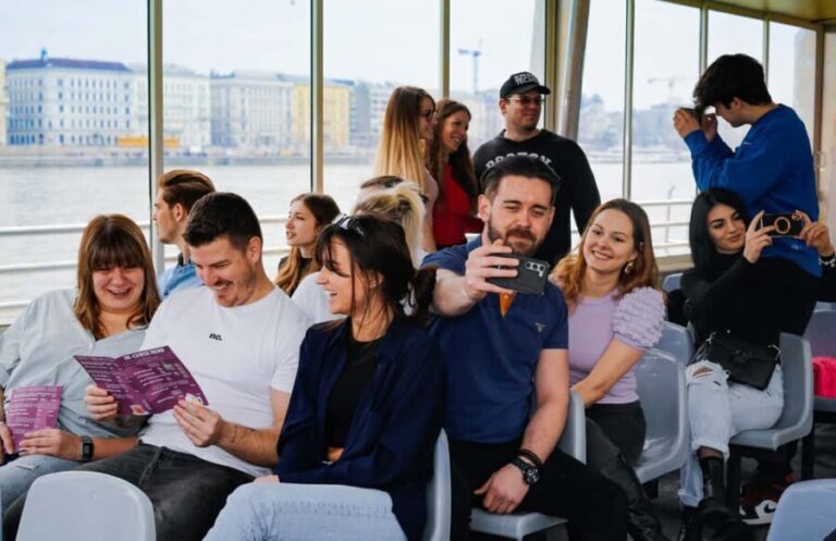 Budapest: Sightseeing Tour by Boat - The Guides and Audio Commentary