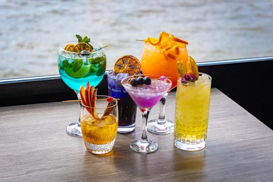 Budapest: Sunset Cocktail Cruise - A Detailed Look at the Experience