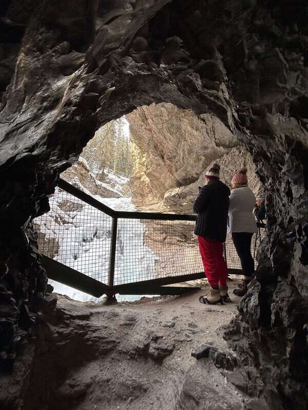 Calgary/Banff: Full-Day Private Banff National Park Tour - Full-Day Itinerary Breakdown