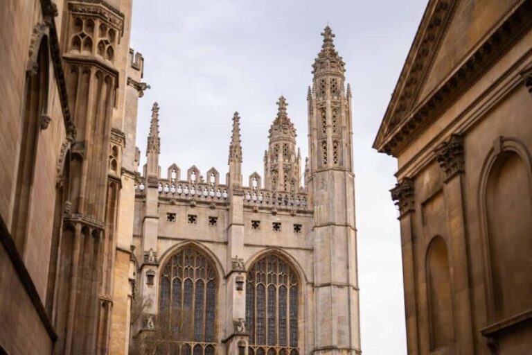 Cambridge: Alumni-led Tour & Punt w/ King's College Option - Why This Tour Works Well