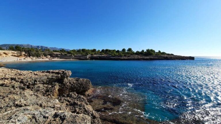 Cambrils: Dive into the adventure with PADI Discover Scuba Diving - The Dive Locations and the Experience They Offer