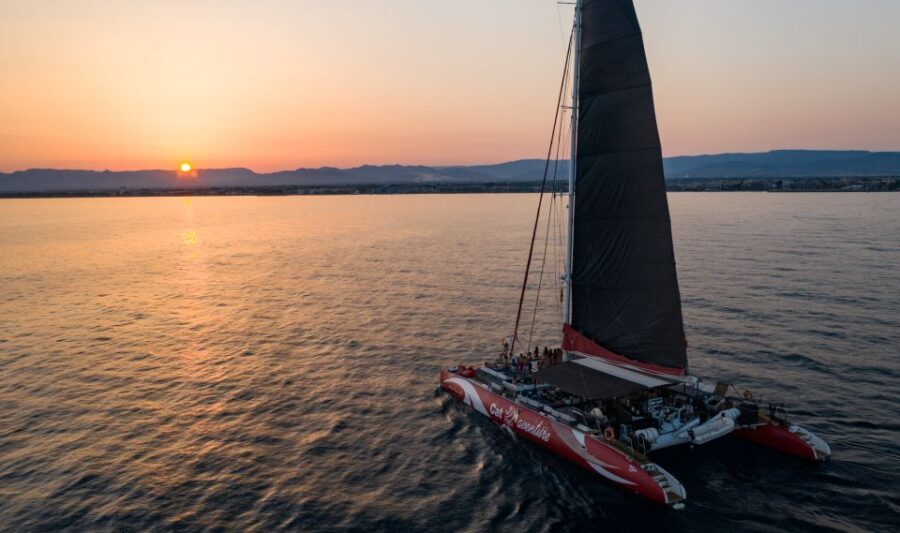 Cambrils: Sunset Catamaran Cruise & Drinks w/ Sunbed - Who Will Love This Experience?