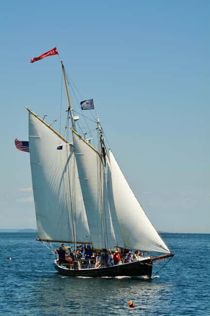 Camden, Maine: Day Sails aboard Schooner Surprise - Who Should Consider This Tour?