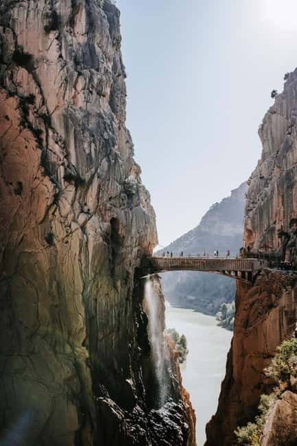 Caminito del Rey: Guided tour in German from El Chorro - Detailed Breakdown of the Itinerary