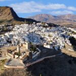 Caminito del Rey & White Village Tour with Tapas from Málaga - Who Is This Tour Best For?