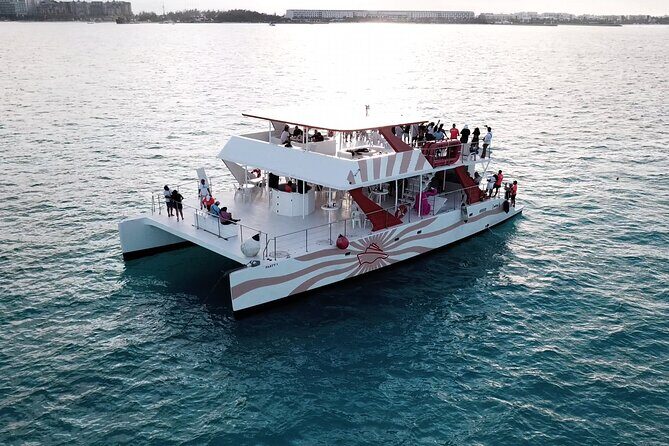 Cancun Baby Dancer Catamaran Party - Who Is This Tour Best Suited For?