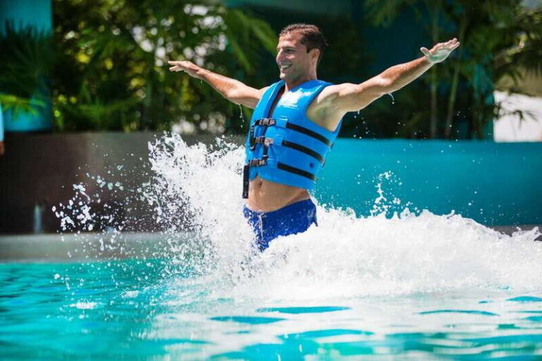 Cancun: Interactive Aquarium - Swim with dolphins Premium - Who Will Love This Experience?