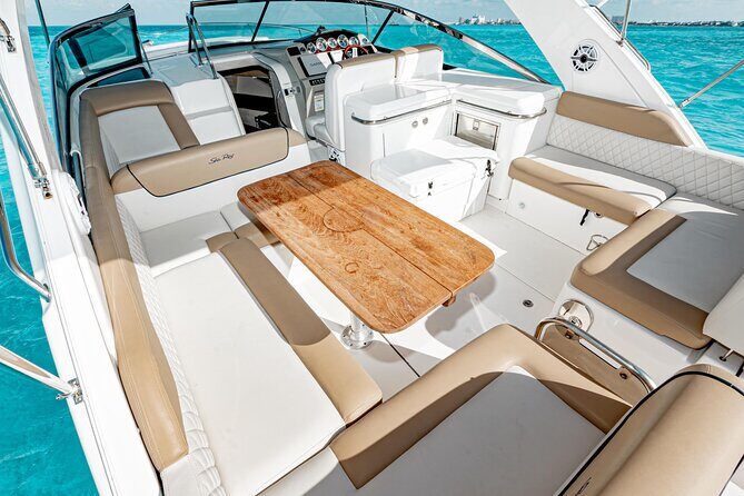Cancun Private Luxury 37ft Yacht for 12 people - The Experience of Comfort & Convenience