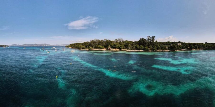 Cap d'Antibes: Kayaking adventure, picnic & aperitif, and snorkeling - An Introduction to the Cap dAntibes Kayaking Tour