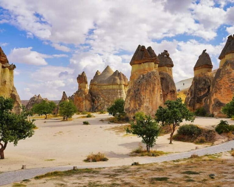 Cappadocia: Red Tour with Lunch and Hotel Pickup - Why This Tour Works Well