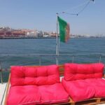 Cascais Coastal Secrets: 90-Minute Cruise with Free Drinks - Who Should Consider This Tour?