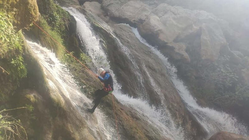Cazorla: Beginners' Canyoning - Canyoning Experience. - What to Expect During Your Canyoning Tour