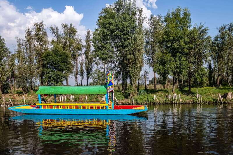 CDMX: Tour of Xochimilco and Coyoacán with option to visit the Frida Kahlo Museum - Xochimilco: Floating through Mexico’s Aztec Past