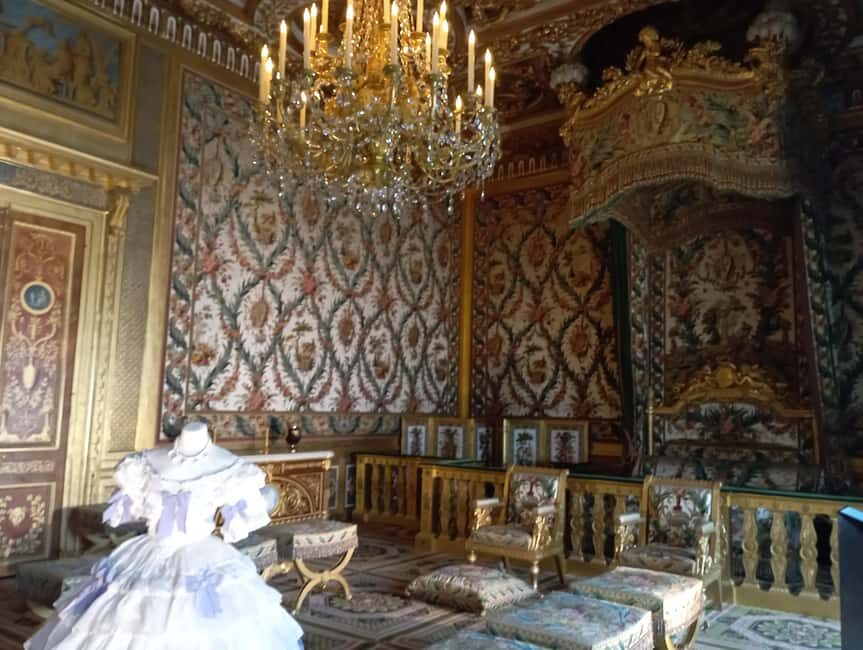 Château Fontainebleau English Guided Tour Max 6 participants - What Makes This Tour Special?