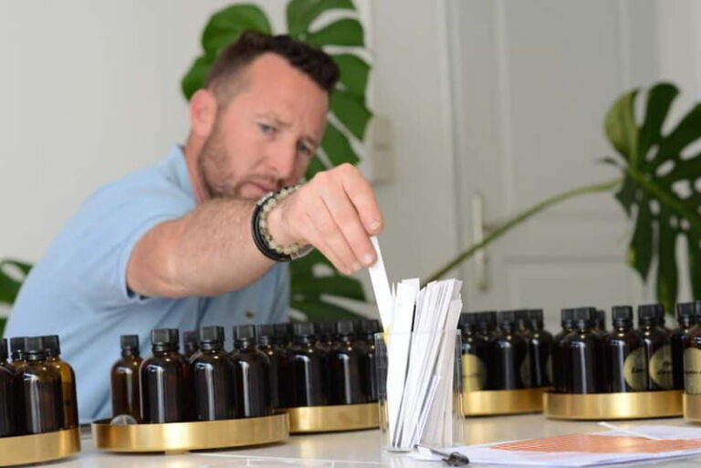 Châtelaillon-Plage and surroundings: Perfume creation workshop - Authentic Insights from Reviewers