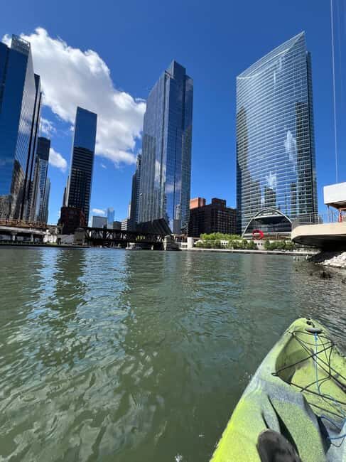 Chicago: Characters and Cons Guided Kayak Tour - Who Would Love This Tour?