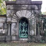 Chicago: Graceland Cemetery Guided Walking Tour - Exploring the Experience in Detail