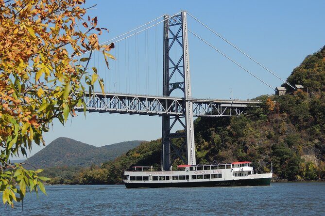 Circle Line: 4-hr Fall Foliage Oktoberfest Hudson River Cruise - The Oktoberfest Experience Onboard