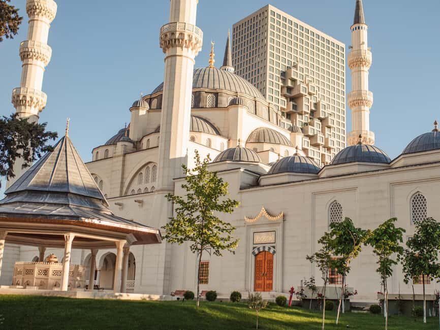 City and Food Tour of Tirana - Practical Details and Tips