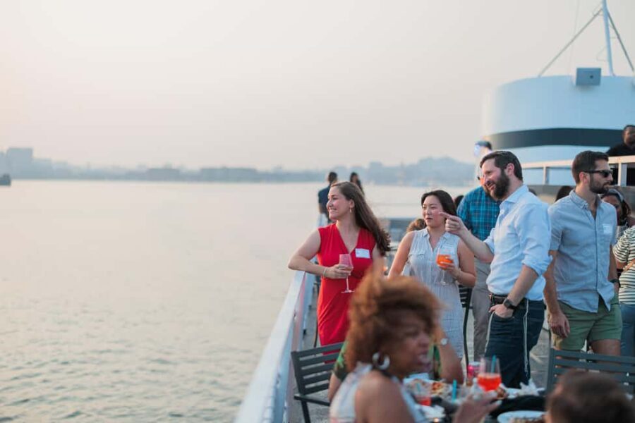 City Cruises Baltimore: Sights & Sips Sightseeing Cruise - The Food, Drinks, and Atmosphere