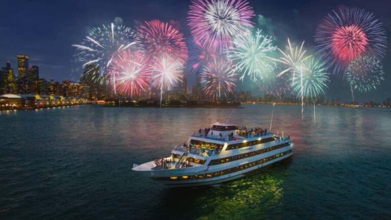 City Cruises Chicago: Lake Michigan Fireworks Dinner Cruise - Detailed Breakdown of the Experience