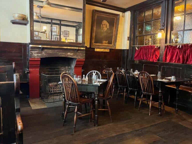 City of London: Historic Pub Walking Tour - Practical Details and Value