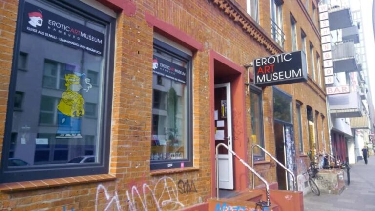 Cocktails, guns, cavaliers  an evening with the Peaky Blinders. - Practical Details and Atmosphere