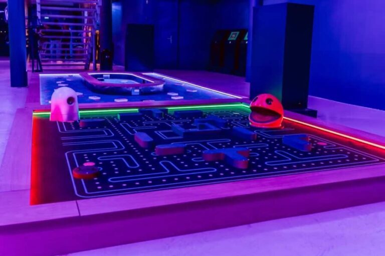 Cologne: Adventure Minigolf  Interactive tour through movie sets! - Who Should Consider This Tour