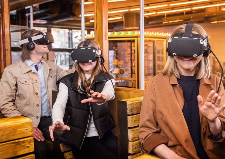 Cologne: Virtual Reality Time Travel Experience Ticket - The Experience in Detail