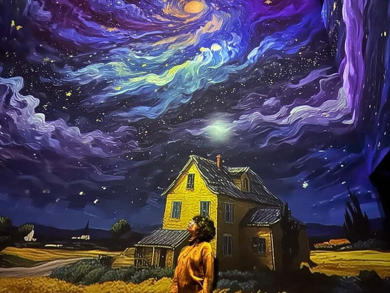 Combined ticket: Digital Exhibition & Museum of Illusions - The Museum of Illusions – Optical Fun for All Ages