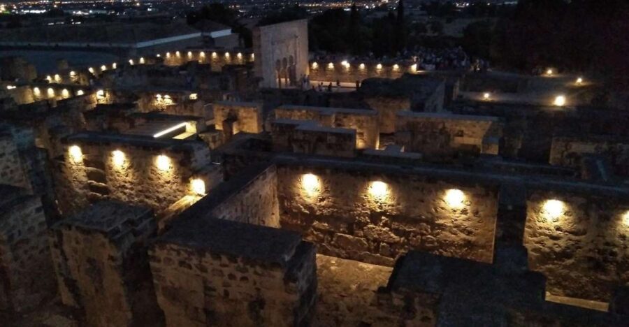 Córdoba: Guided Tour Medina Azahara at Dusk - An In-Depth Look at the Medina Azahara Night Tour