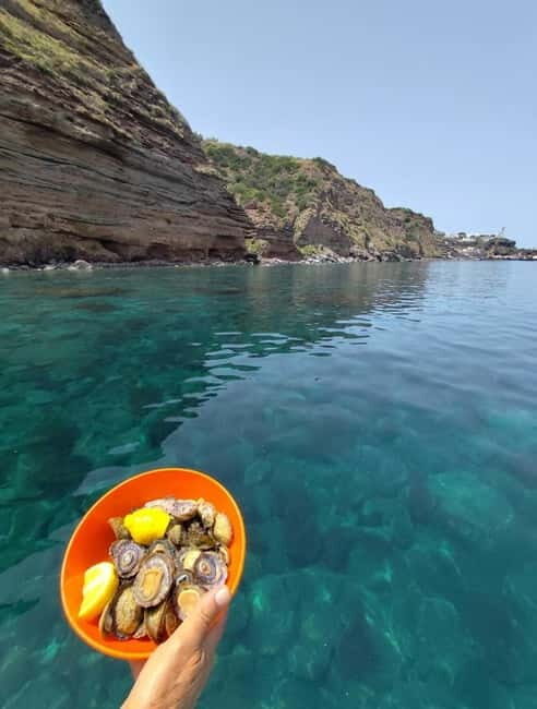 Da Lipari: Tour in Barca Salina e Lipari (7h) PICCOLO GRUPPO - What’s Included and What to Bring