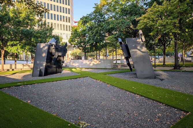 Dallas Scavenger Hunt Walking Tour and Game - What Makes This Tour Stand Out