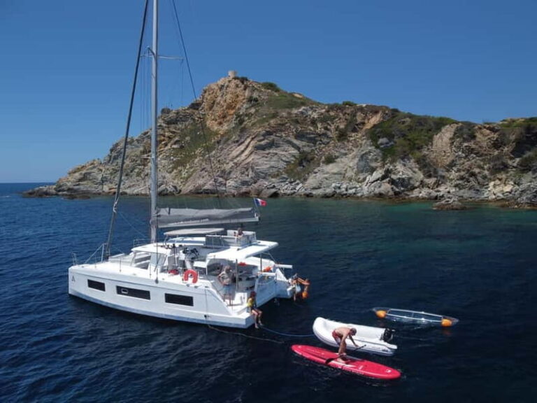 Departure from BRUSC: Half-day catamaran cruise - Comfort and Facilities Onboard
