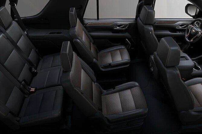 Departure from Ottawa City to Ottawa Airport YOW by Sedan or SUV - A Closer Look at the Transfer Service