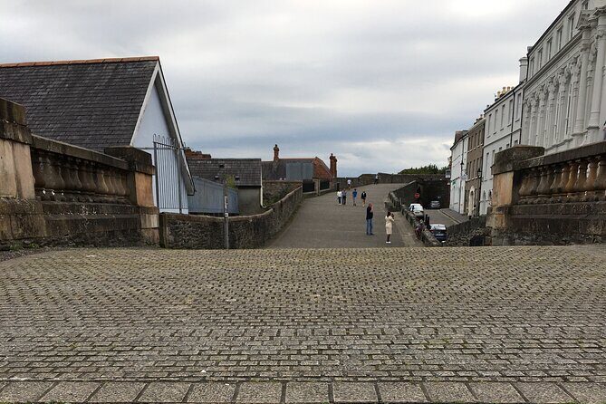 Derrie Danders: Highlights of the Walled City a Self-Guided Audio Tour - Who will love this tour?