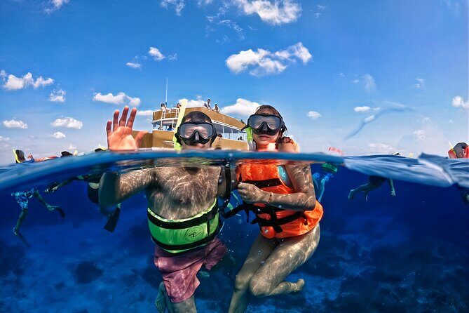 Discover El Cielo and El Cielito Reefs on Amusing Catamarans - Why This Tour Offers Good Value