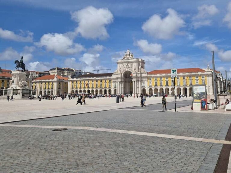 Discover Lisbon: Walking Tour of Baixa, Bairro Alto & Alfama - Practical Tips for the Tour