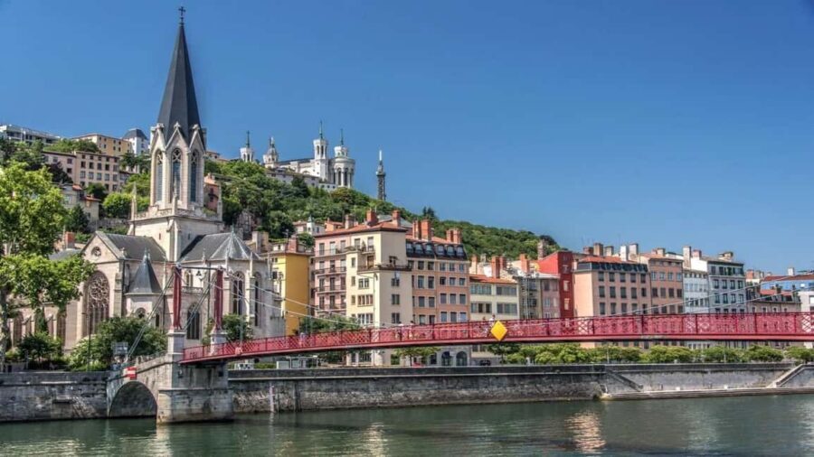Discover Lyon: Historical Walking Tour with a Local Guide - Detailed Breakdown of the Itinerary