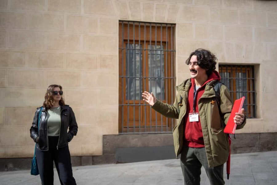 Discover Madrid in French: from old Madrid to the narrow streets of La Latina. - A Closer Look at What to Expect