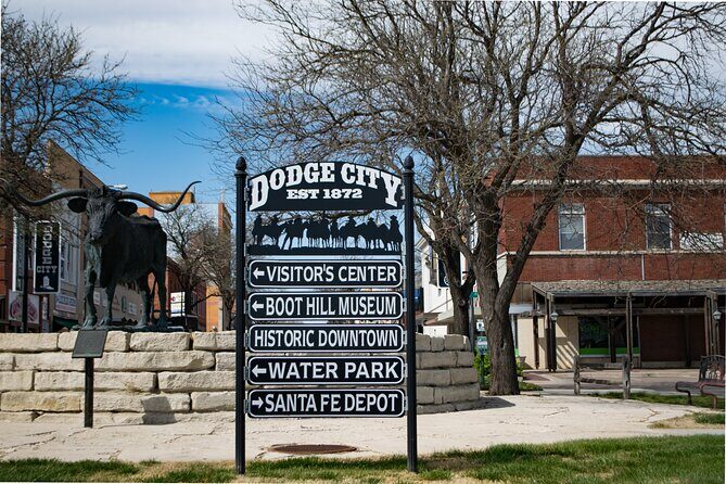 Dodge City Wild West Smartphone Guided Audio GPS Walking Tour - Iconic Figures: Doc Holliday & Wyatt Earp