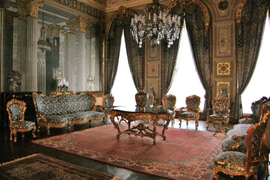 Dolmabahce Palace & Harem Skip-the-Line Entry & Audio Guide - A Close Look at the Experience